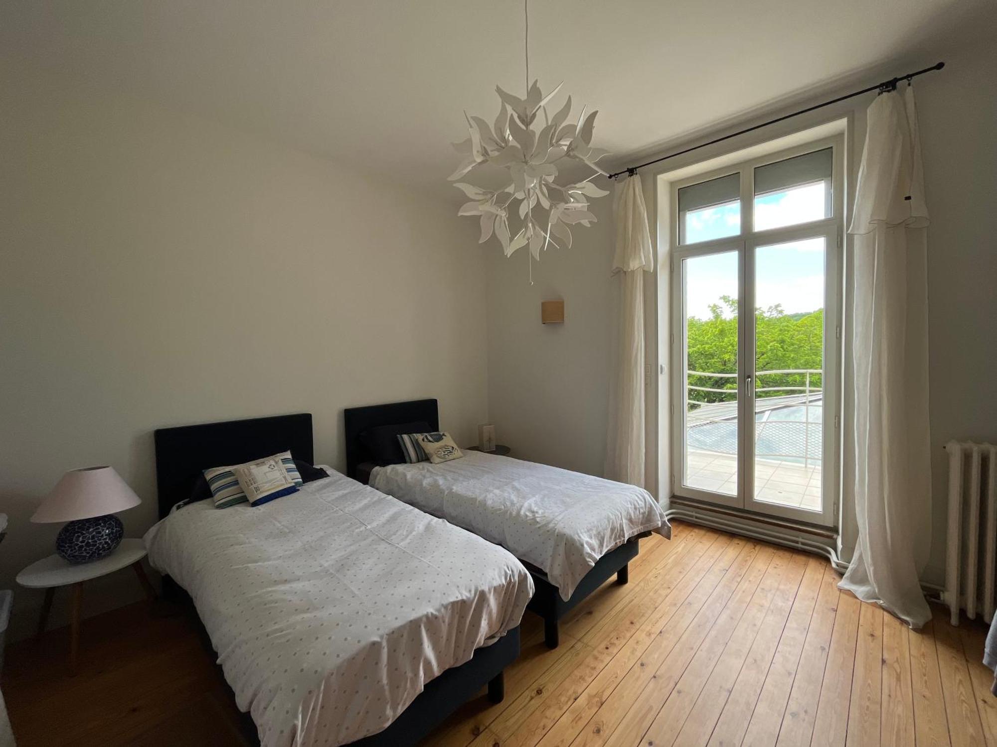Le Lotus Blanc Bed & Breakfast Sainte-Foy-la-Grande Exterior photo